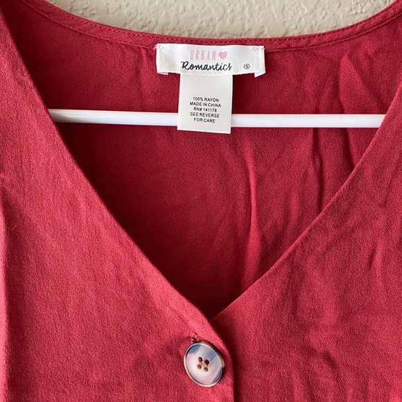 Urban Romantics Cropped Shirt - Picture 2 of 3